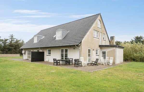 Exterior - Lovely home in Harboøre with WiFi (Harboøre)