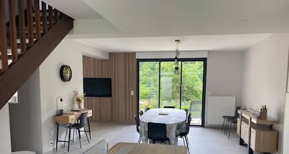 4 bedroom home in Tessy-Bocage