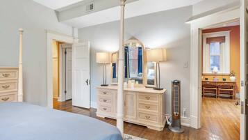 2 多间卧室、办公桌、熨斗/熨衣板、WiFi