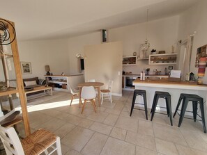 Interior - Renovated T3 House in Collioure, 2 Bedrooms, Balcony (Collioure)