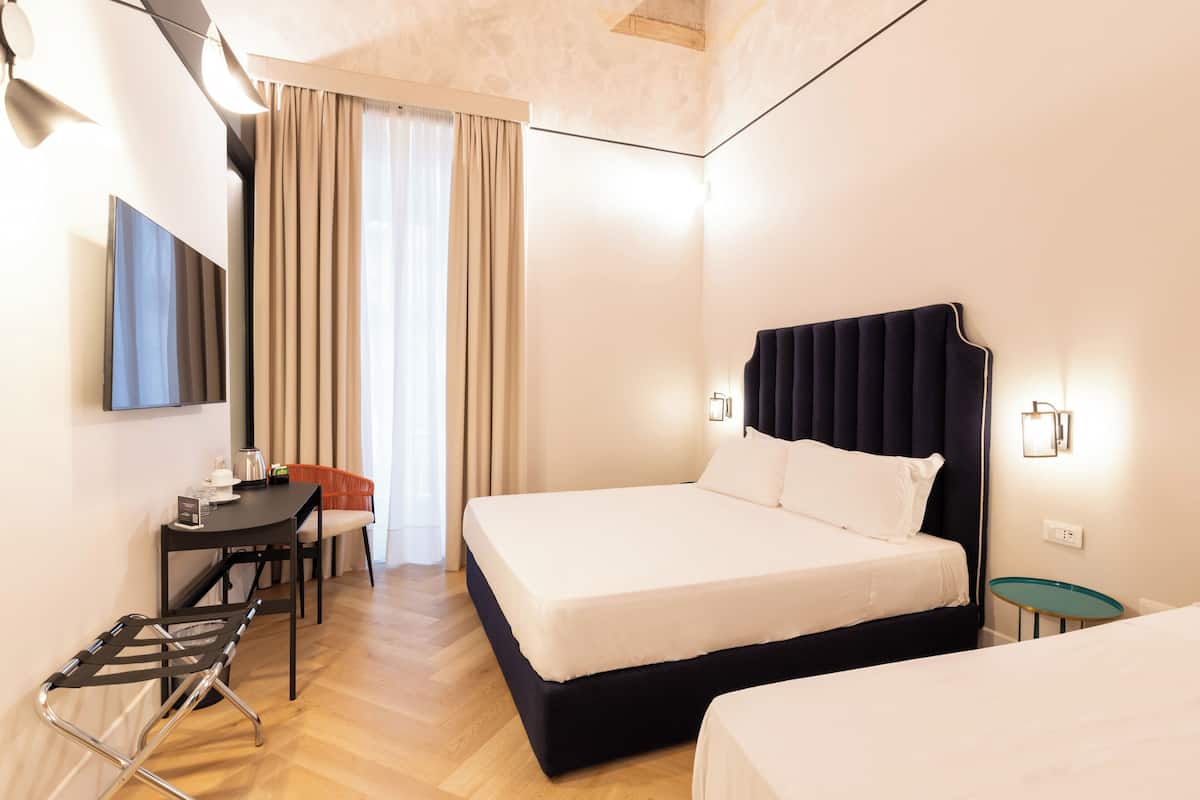 In-room safe, desk, soundproofing, iron/ironing board