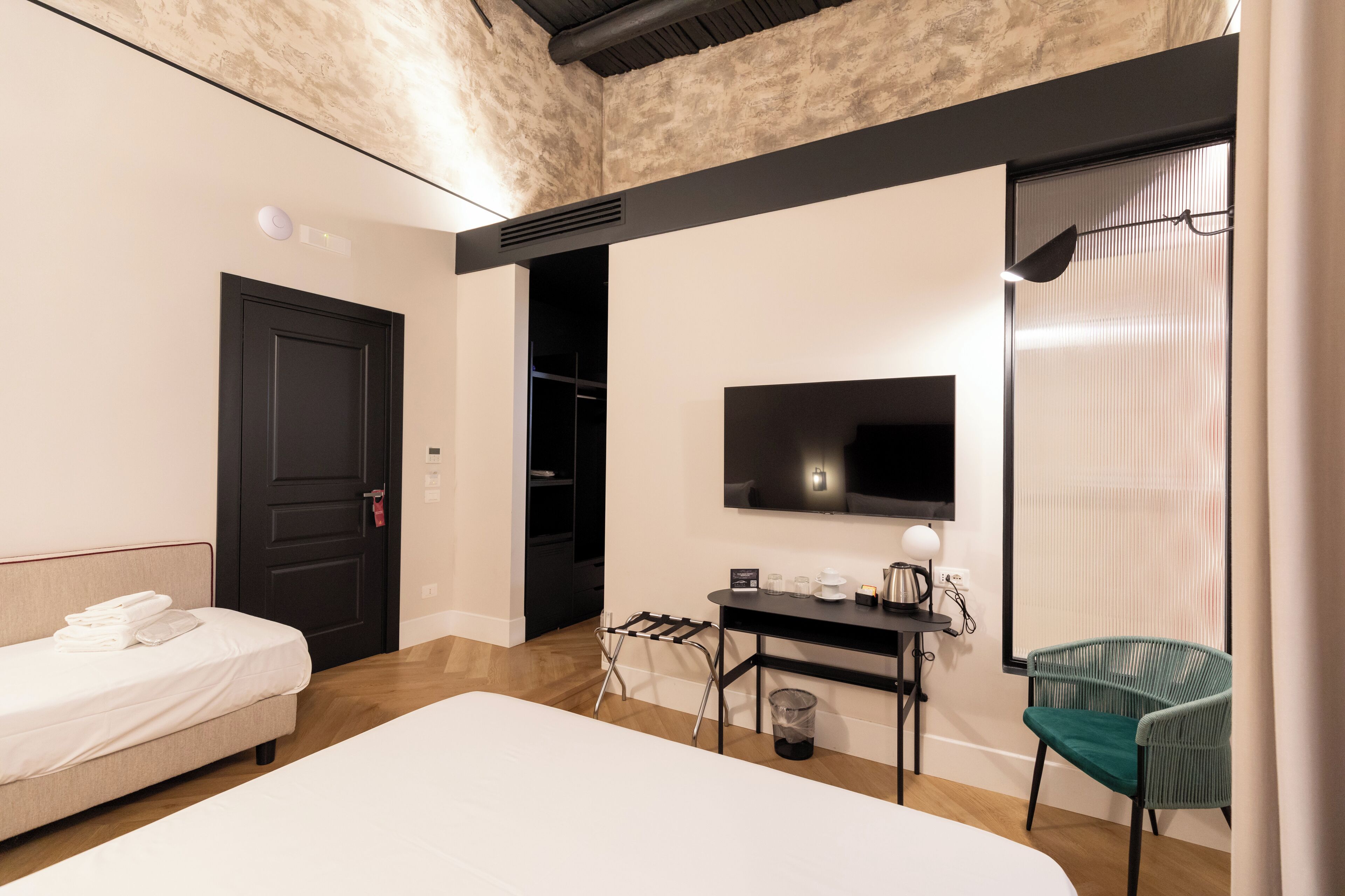 In-room safe, desk, soundproofing, iron/ironing board