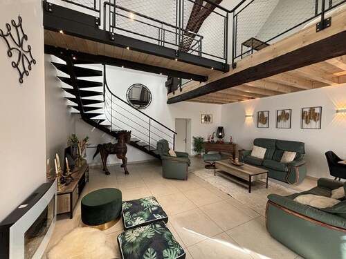 Charming house with pool and air conditioning in Haut-Bocage