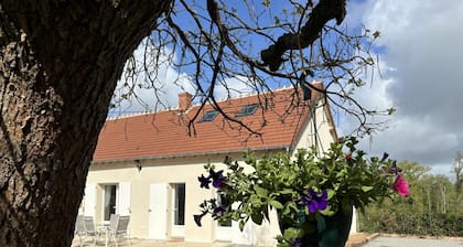 Charming Family Home: 6 Guests, AC, Bikes, Near Hiking Trails & Herisson, Modern Amenities