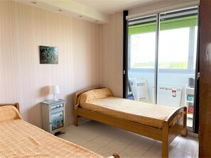 3 室のベッドルーム、WiFi (無料)