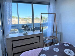 1 bedroom - Bright 1-BR Apartment in La Grande-Motte, Pool, Near Beach, Garage Included (La Grande-Motte)