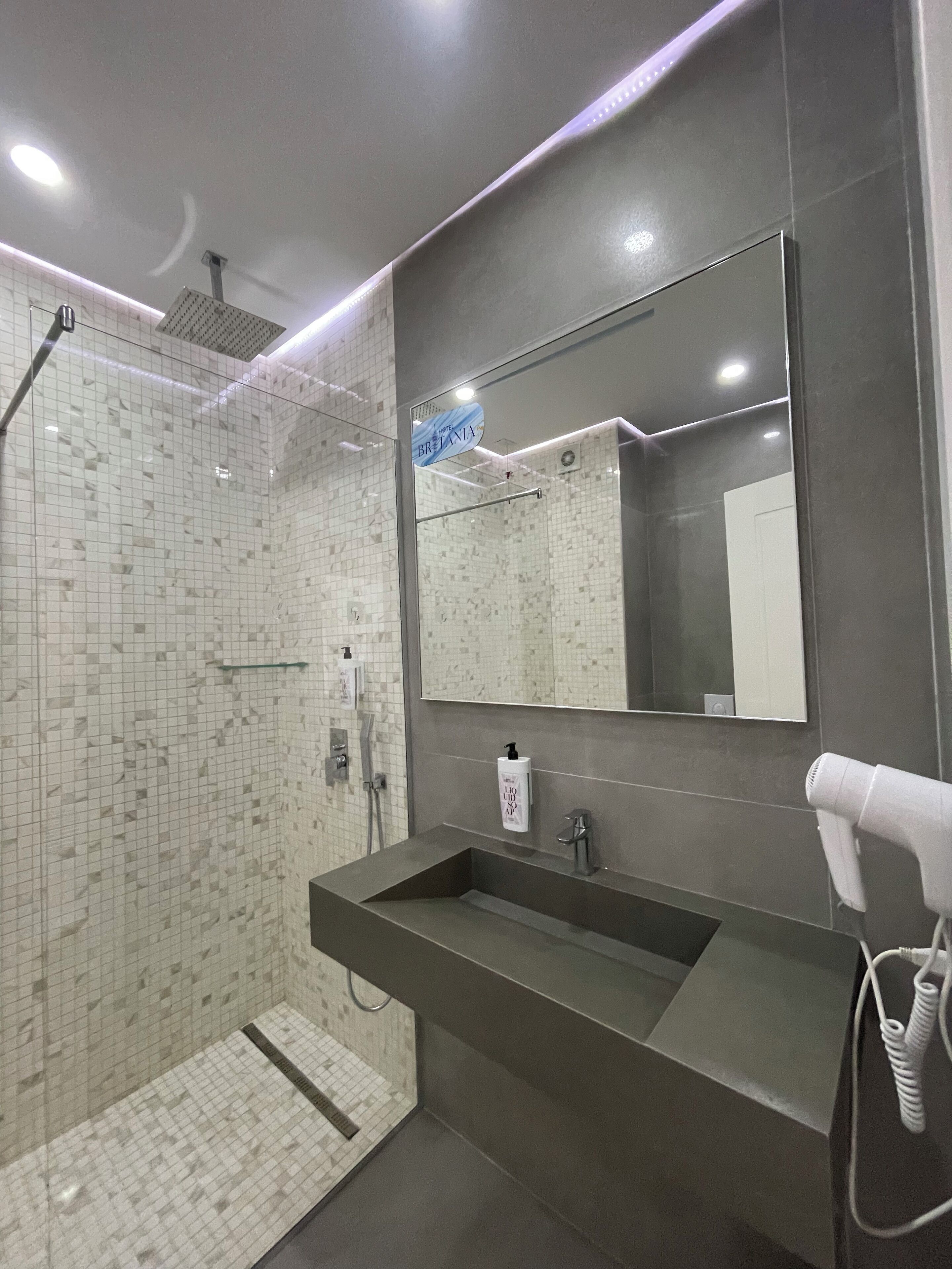 Photo - Hotel Britania