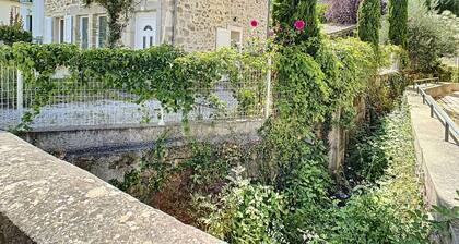 Charmante maison F4 avec terrasse proche Thermes et centre, animaux acceptés