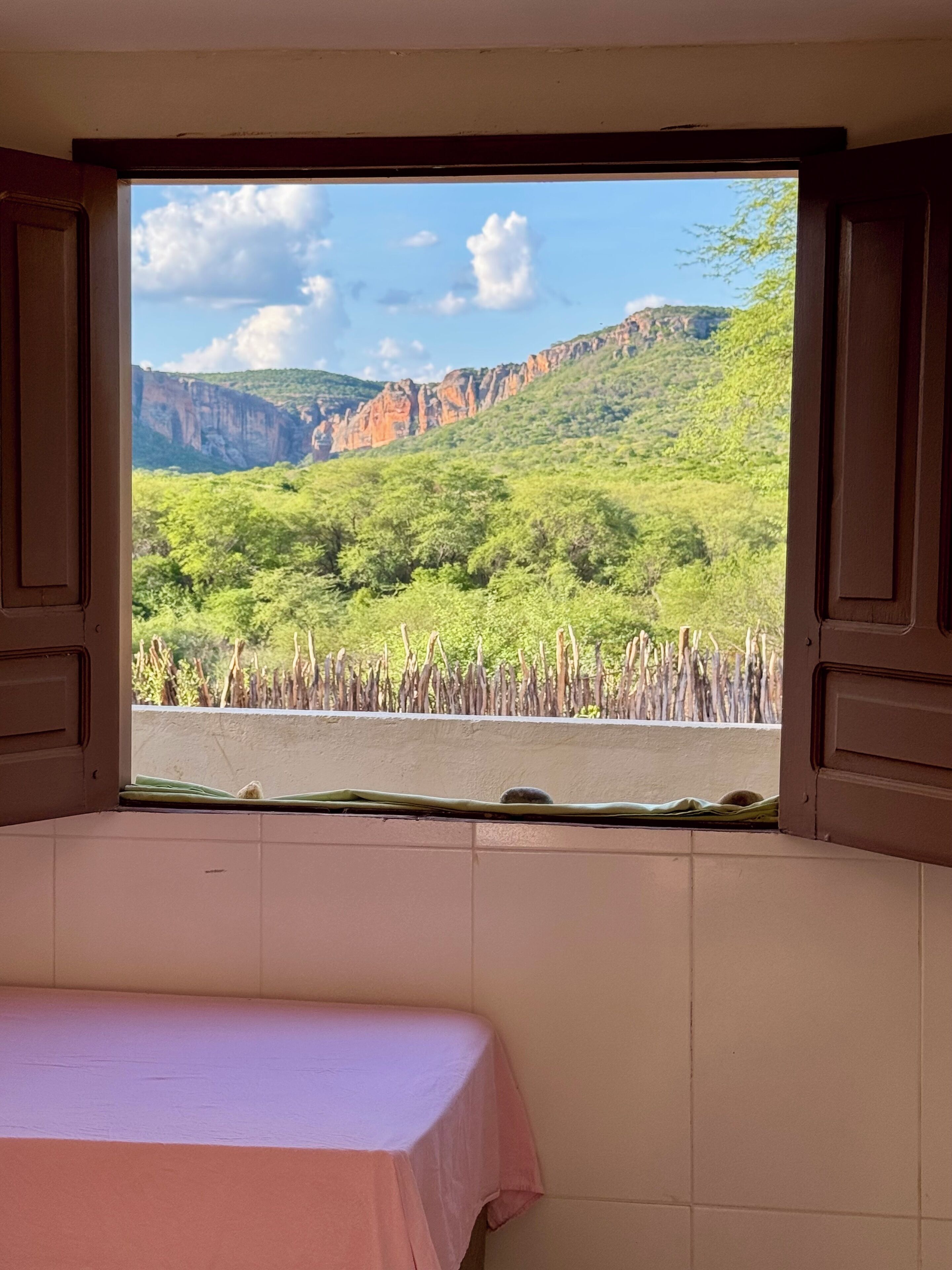 Comfort Room | Minibar, individually decorated, iron/ironing board, free WiFi