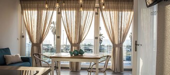 Deluxe Mistral Apartment - Sea View 