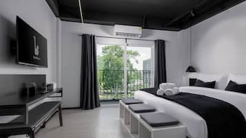 Deluxe Double Room, Balcony, Garden View | In-room safe, iron/ironing board, free WiFi, bed sheets