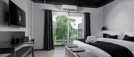 Deluxe Double Room, Balcony, Garden View