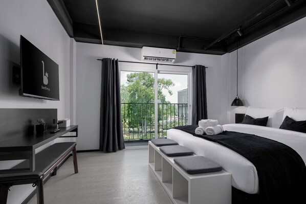 Deluxe Double Room, Balcony, Garden View