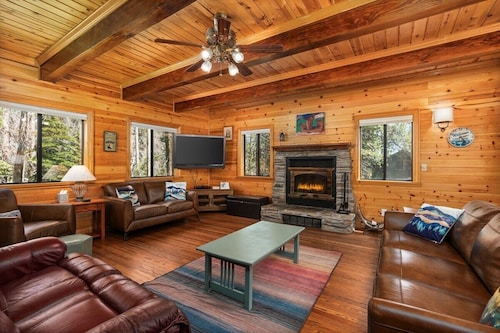 Black Diamond | Pet Friendly+Near China Peak!