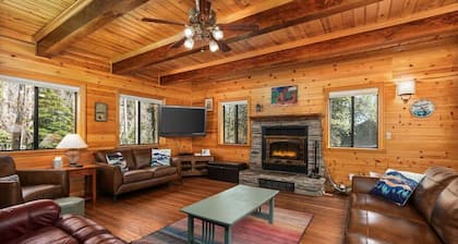 Black Diamond | Pet Friendly+Near China Peak!