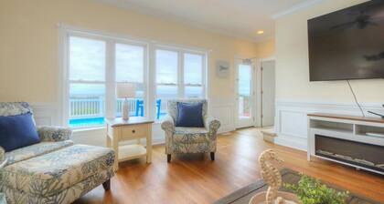 Beautiful 5BR 3.5BA House-Oceanfront, Gazebo, Sleeps 12