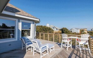 Unclassified image, 5 of 46, button