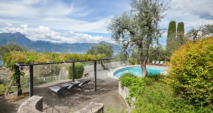 Villa Pirandello With Pool