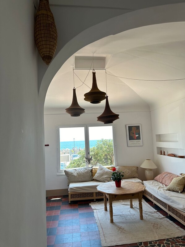 Smart TV, books - Maison vue mer Avec Jardin (Saintes-Maries-de-la-Mer)