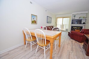 Dining - Park Place 101-Bayside 9th St, W/D, AC, Pool, WIFI (Ocean City)