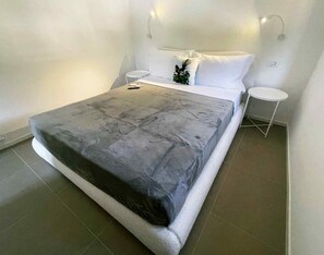 2 slaapkamers, een strijkplank/strijkijzer, gratis wifi, beddengoed