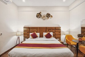 Quarto casal luxo | Quartos à prova de som, ferros/tábuas de passar roupa, Wi-Fi de cortesia