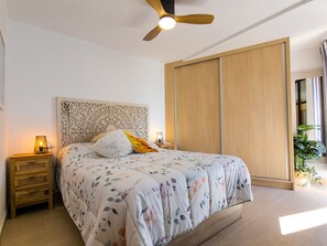 1 chambre, fer et planche Ă repasser, Wi-Fi gratuit, draps fournis