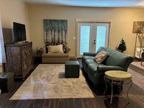 Cozy studio in charming Duluth 