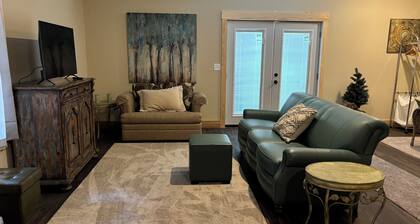 Cozy studio in charming Duluth