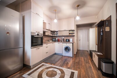 Bright Inn - Holiday & Business Apartment in the Best area of Sofia