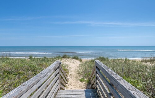 The Minor Manor - NH MP 11.5, Historic Oceanfront, Dunetop Deck, YR Flex Stays