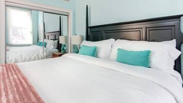 1 bedroom, desk, iron/ironing board, WiFi