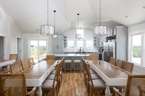Dining - Wildhorse Beachfront 12 bedroom Pool Estate (Hatteras)