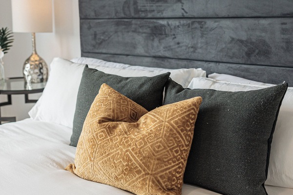 4 bedrooms, in-room safe, desk, iron/ironing board