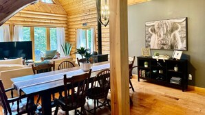 Dining - Dorcas "GOLF" Getaway (Tobermory)