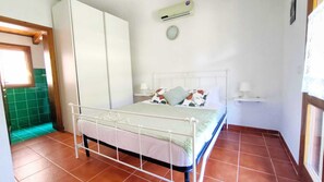 2 chambres, fer et planche à repasser, accès au Wi-Fi (inclus)