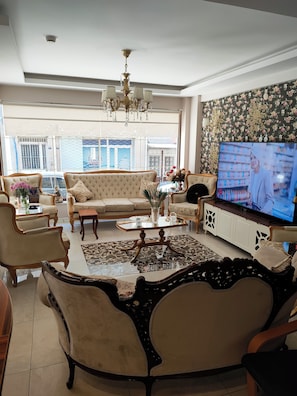 Interior entrance - Rolex Hotel (Izmir)