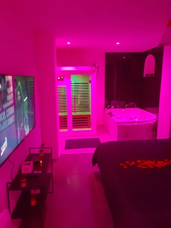 1 bedroom, WiFi, bed sheets. le spa d Ailly