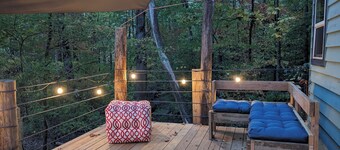 Tiny House~Creeks & River Nearby