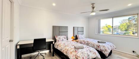5 bedrooms, desk, iron/ironing board, free WiFi