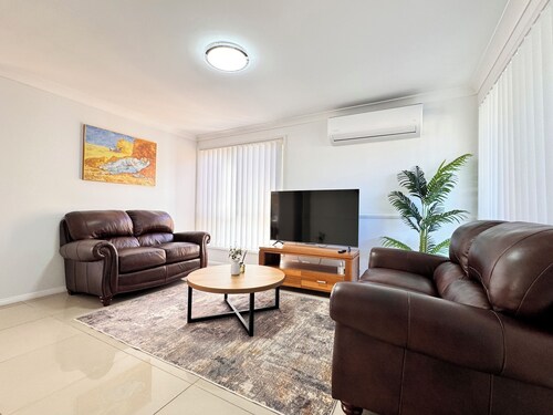 Blue Haven Retreat - Gloremore Park Centre