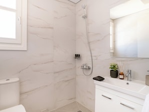 Appartamento, 1 camera da letto, balcone, vista giardino | Bagno
