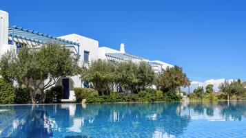 Apartamento, 1 quarto, sacada, vista para o jardim | Fachada da propriedade