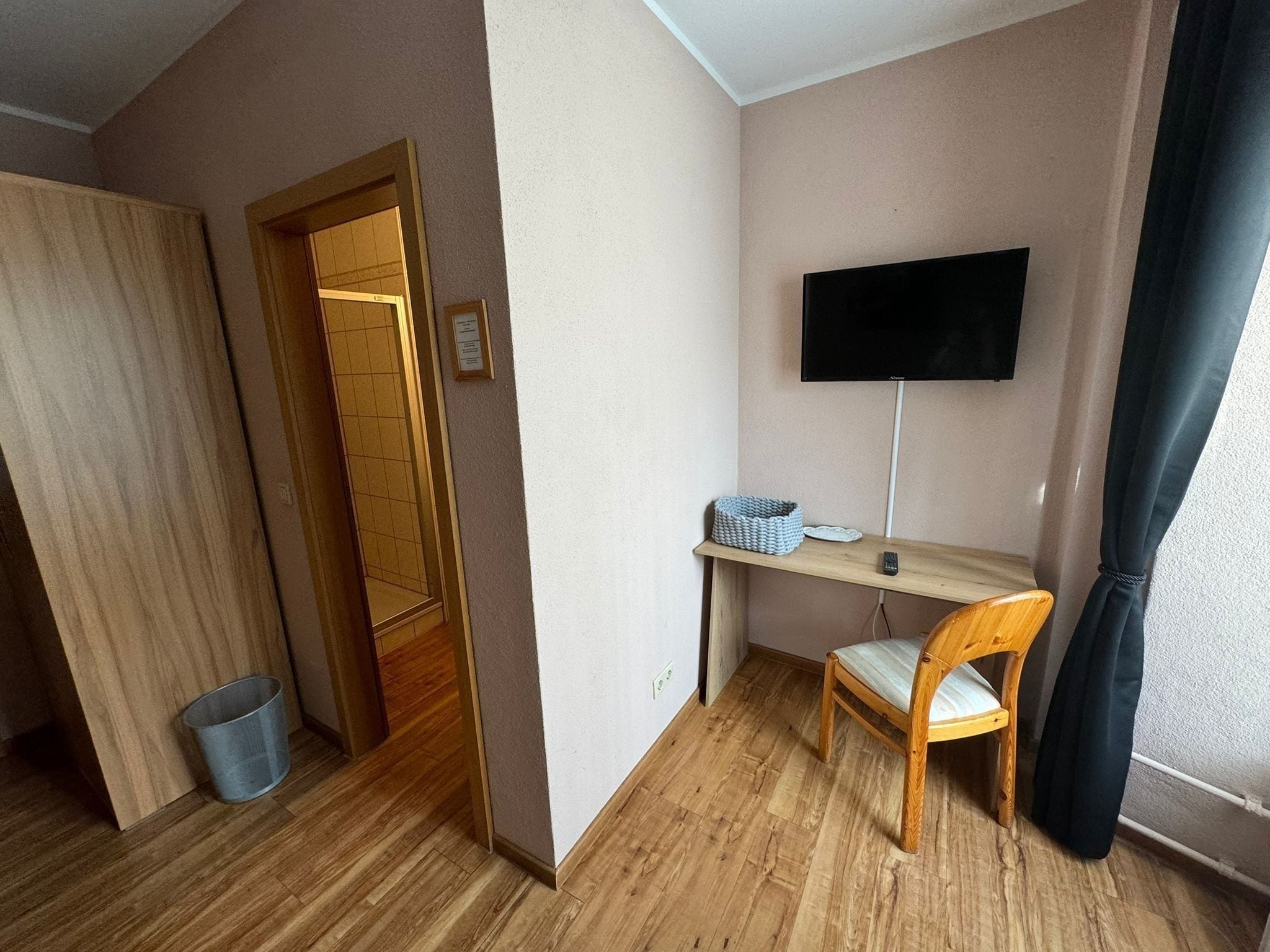 Comfort Double Room | Premium bedding, soundproofing, free WiFi, bed sheets