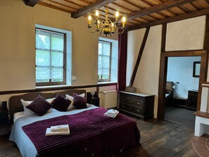 Comfort Triple Room, City View | Living area - Schloss Hotel Kastellaun (Kastellaun)