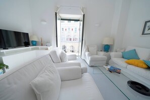 Smart TV - Cocor Capri by Elite Villas (Capri)