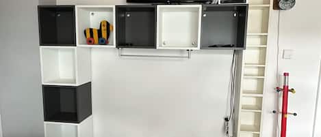 2 bedrooms, desk, free WiFi, bed sheets