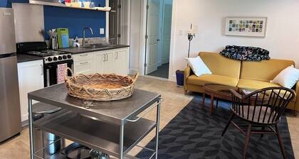 Charming, private, 1 br apartment close to Burlington and Middlebury.