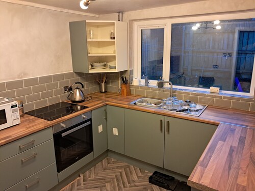 4 Bedroom House to Rent. Two Double Rooms and Two Single Rooms