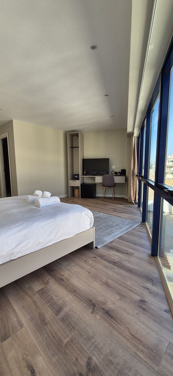 Superior Room | Memory foam beds, minibar, in-room safe, desk